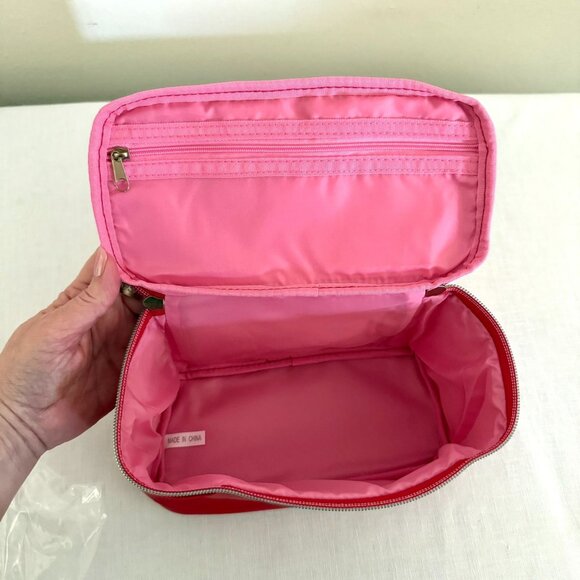 Take a Bow Red Bow Cosmetic Travel Bag Inner Pocket Ipsy Makeup 8.5inx5inx4.5in - Picture 3 of 11
